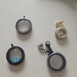 Origami Owl Black and Gold Key Holders with Crystals